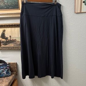 Wool& navy midi skirt